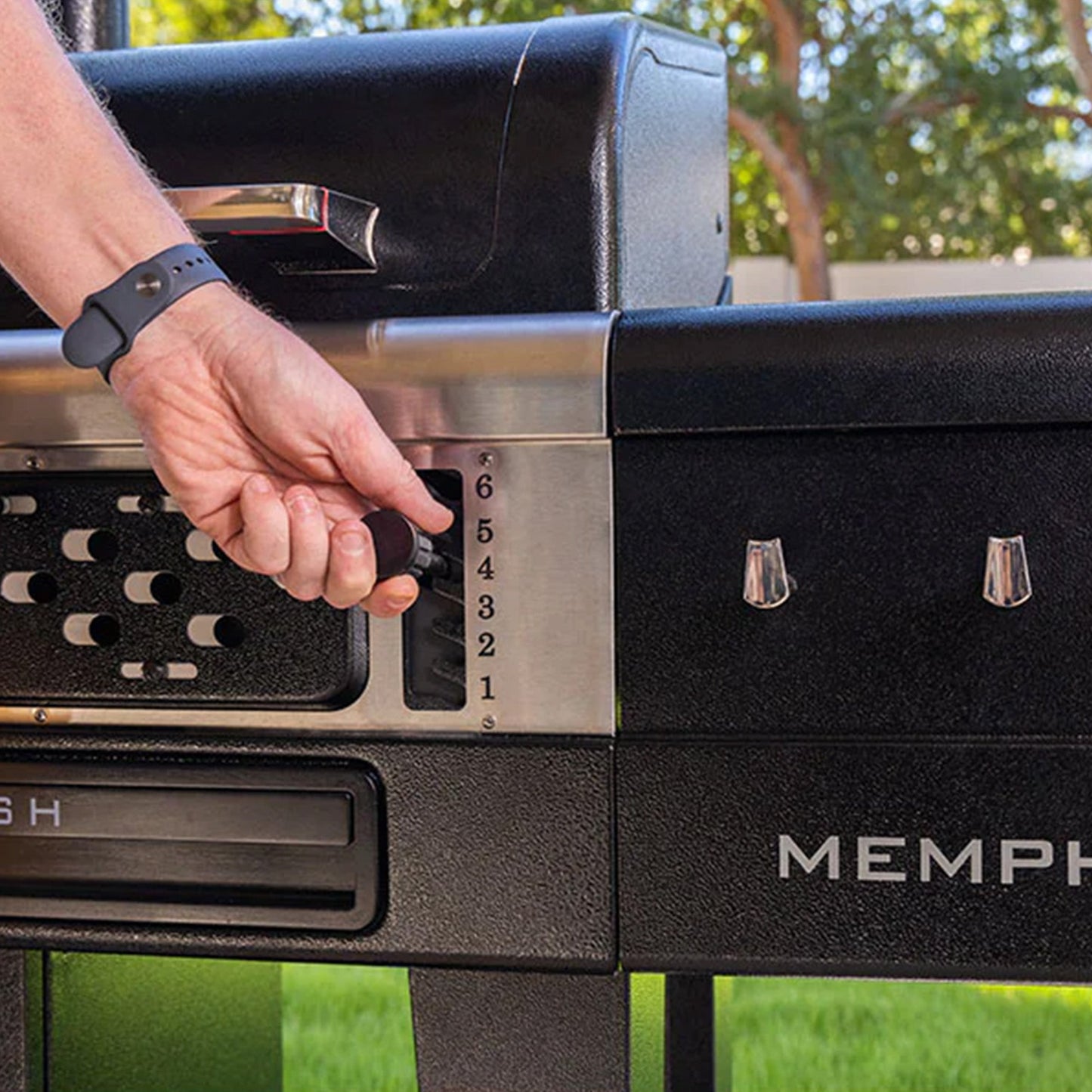 Pit Boss Memphis 2.0 Ultimate Grill - Multi Fuelled Grill - Free 6-Piece Cast Iron Cooking Set Included